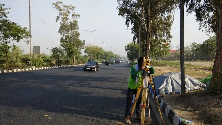 Total station observation on an urban transport corridor — BTPL fieldwork, representative of this survey type